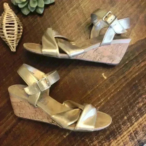 St. John’s Bay | Cork Wedge Gold Metallic Sandals - Picture 3 of 6